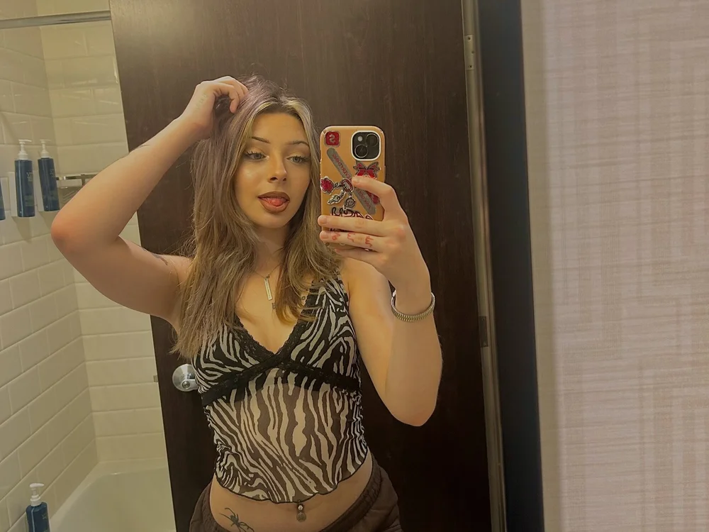 lizziebabelol offline chatrum