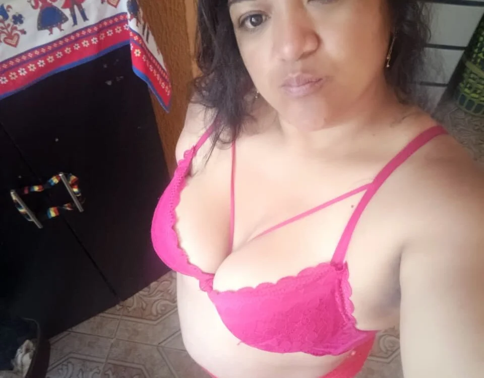 leonela2029's Offline XXX Chat