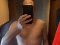 sweedy2033's webcam live show