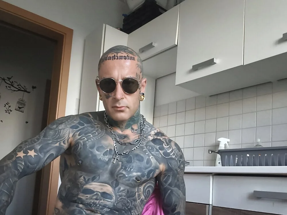 Mikk6666 offline XXX-chat