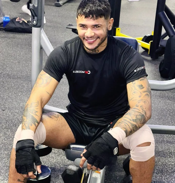 MICHELL_ARTHUS_'s Offline XXX Chat