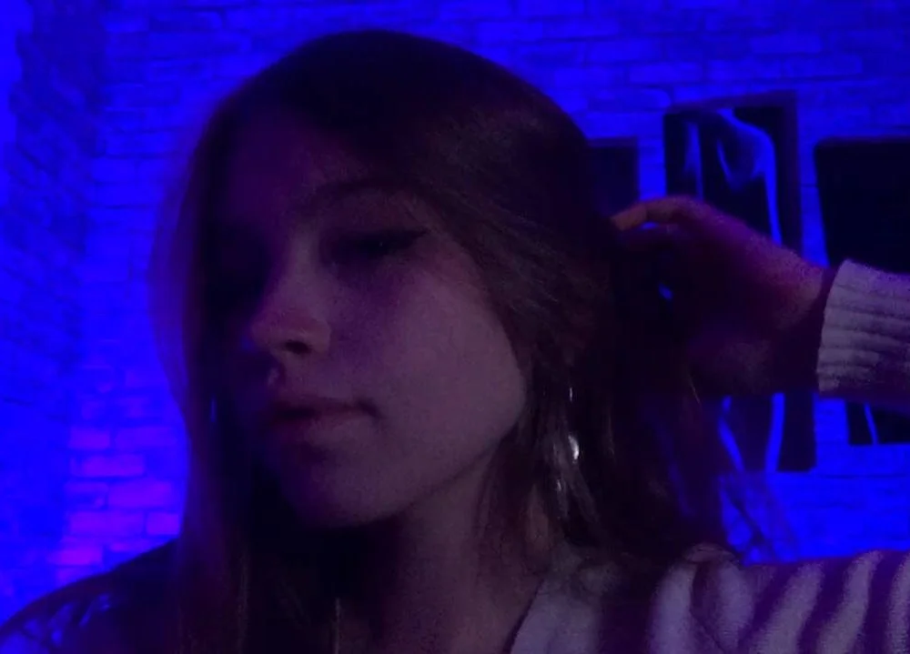 MackenzieLeeAllen Adlı Modelin Çevrimdışı Sohbet Odası