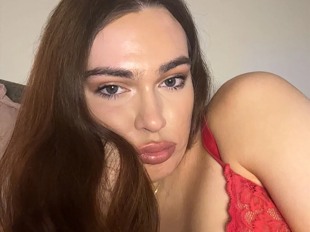 scarlet_mp3's Offline XXX Chat