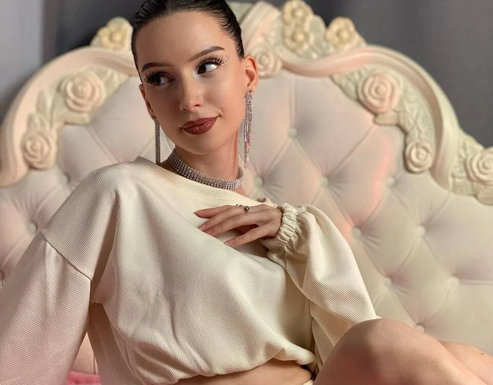 flora_off's Offline XXX Chat