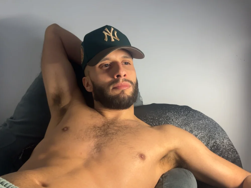 bobbysito122's Offline XXX Chat