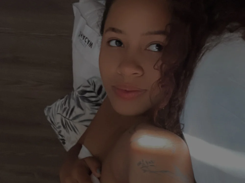 iammeloddy_777's Offline XXX Chat