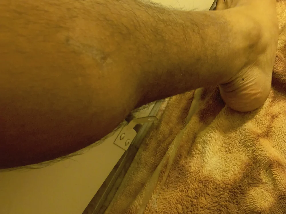 Bootyfeet69's Offline XXX Chat