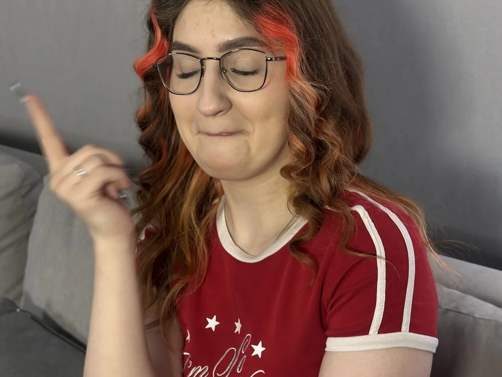 MaggieCataのオフラインXXXチャット