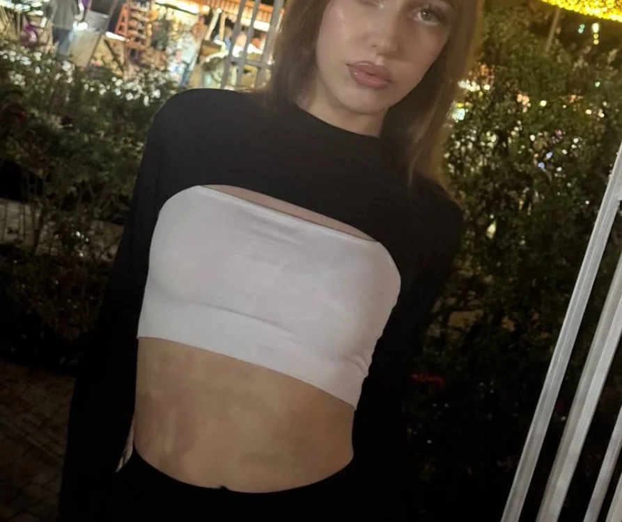 CutieWorm Adlı Modelin Çevrimdışı XXX Sohbeti