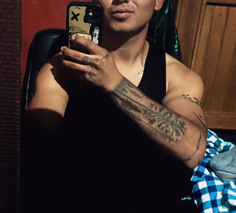 across_coul Chat XXX offline