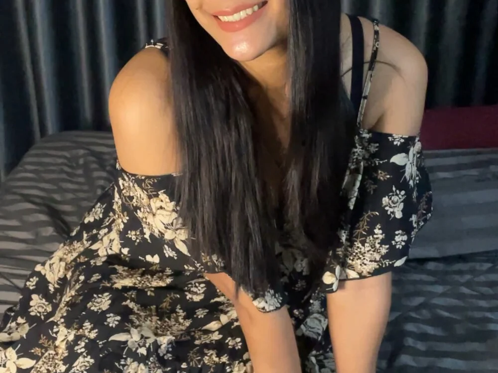 NaughtyKK_: офлайн-секс-чат