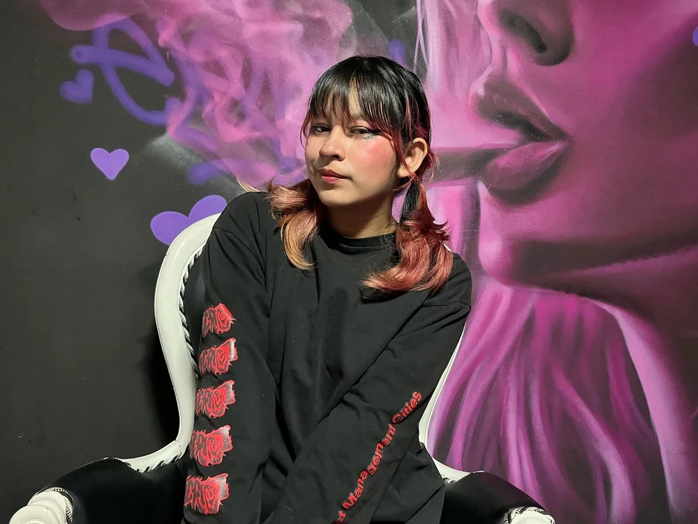 NELLYAZUMI offline chatrum