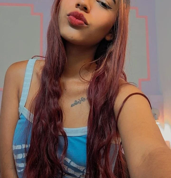 Kalie25's Offline Chat Room