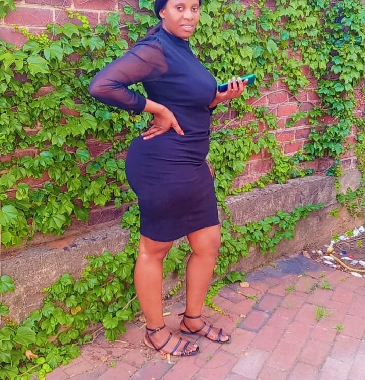 DIVAASS1's Offline XXX Chat