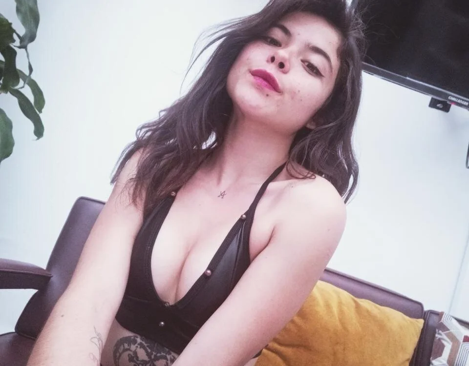 Chat XXX offline de Lolaa_Bunny__