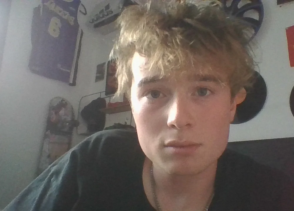 jaosnlloydn Offline XXX chat