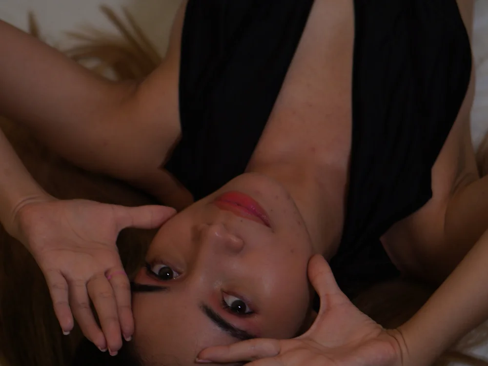 Aynara_Bell's Offline XXX Chat