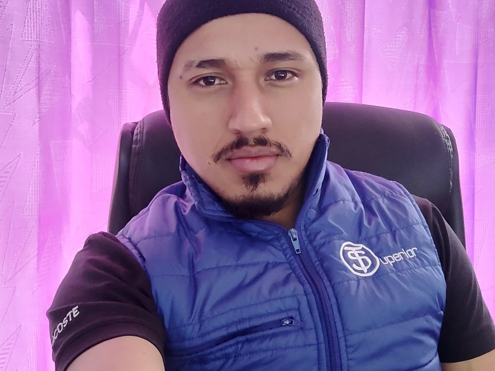 Офлайн-чат XXX BruceSmiit