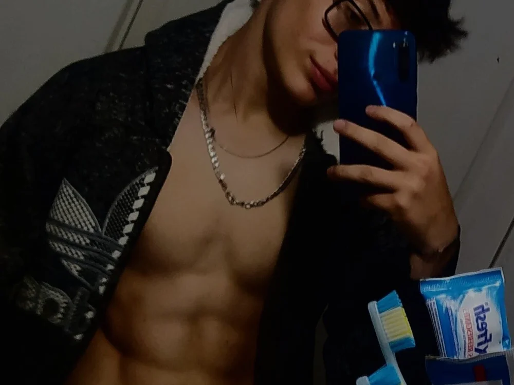 santi_ass offline chatrum