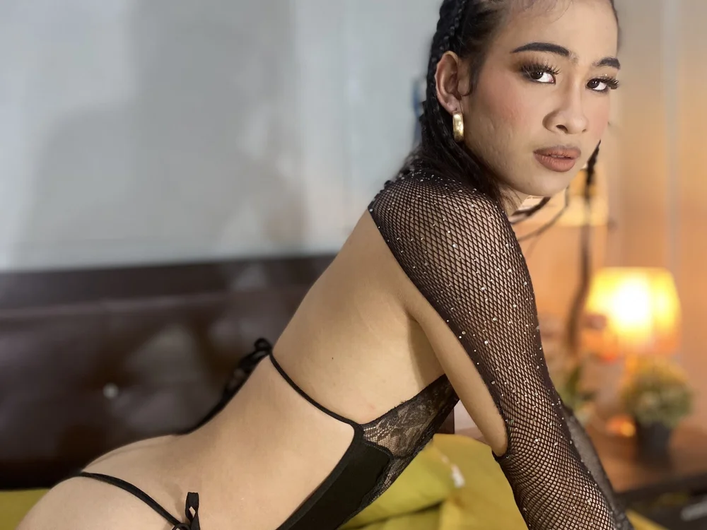 SexyYoungCristine's Offline Chat Room