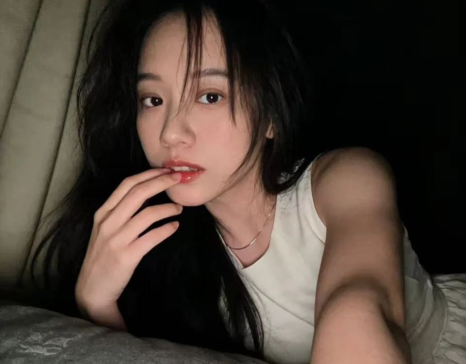 Liuyifei2005 离线XXX聊天