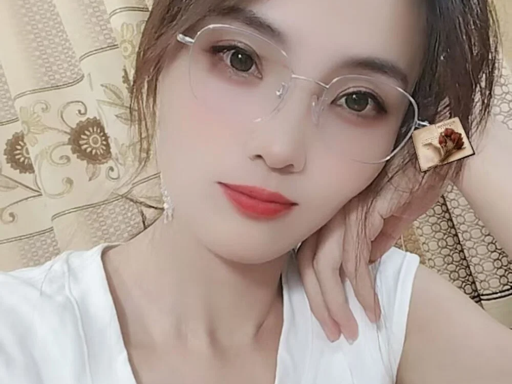 Mimiki-oo's Offline XXX Chat