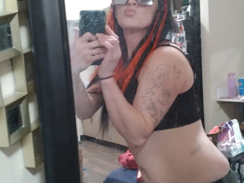 khloebanques' Offline XXX Chat