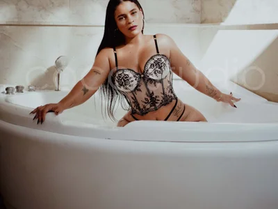 sexyzoe_69 webcam livesex profile in curvy cams