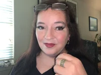 wannabehotwife42's Offline Chat Room