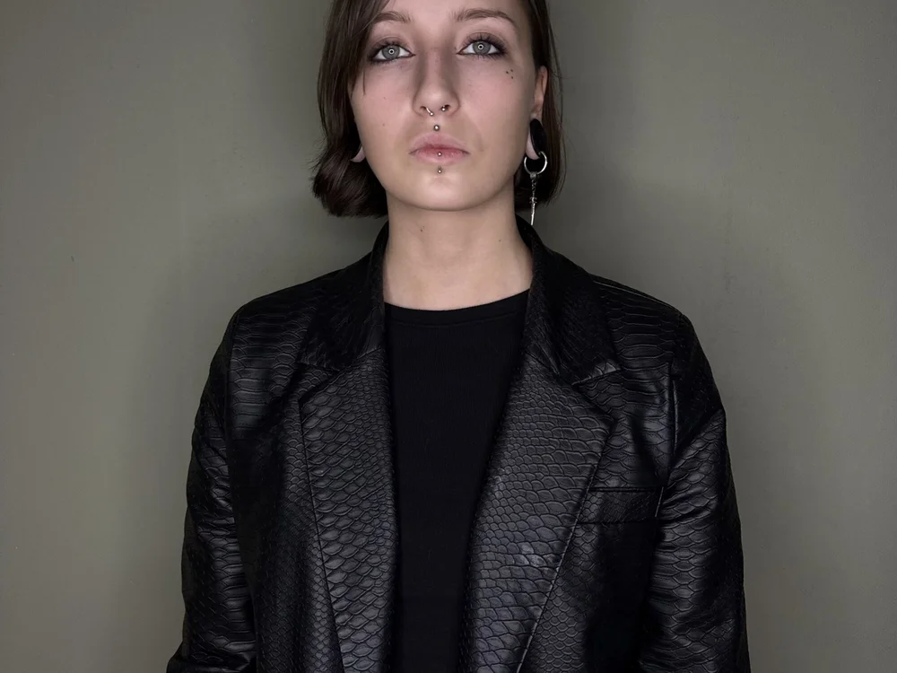 EloiseDotts offline chatrum