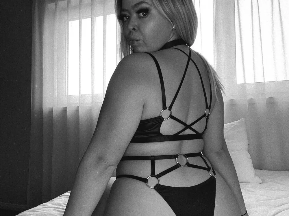 KaylaTrudi: офлайн-секс-чат