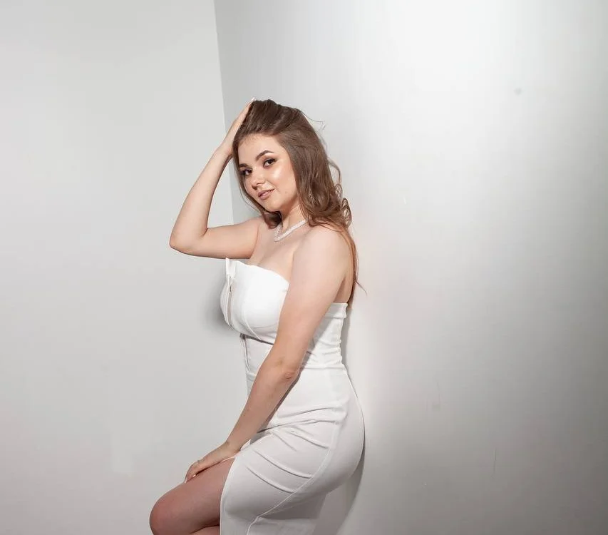 AmandaHallv's Offline Chat Room