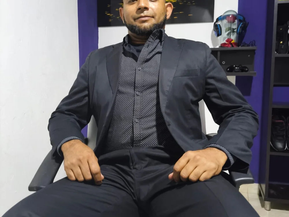 massimo_rojas' Offline Chat Room