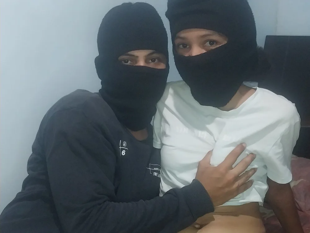 NoFaceCouple1504 offline chatrum