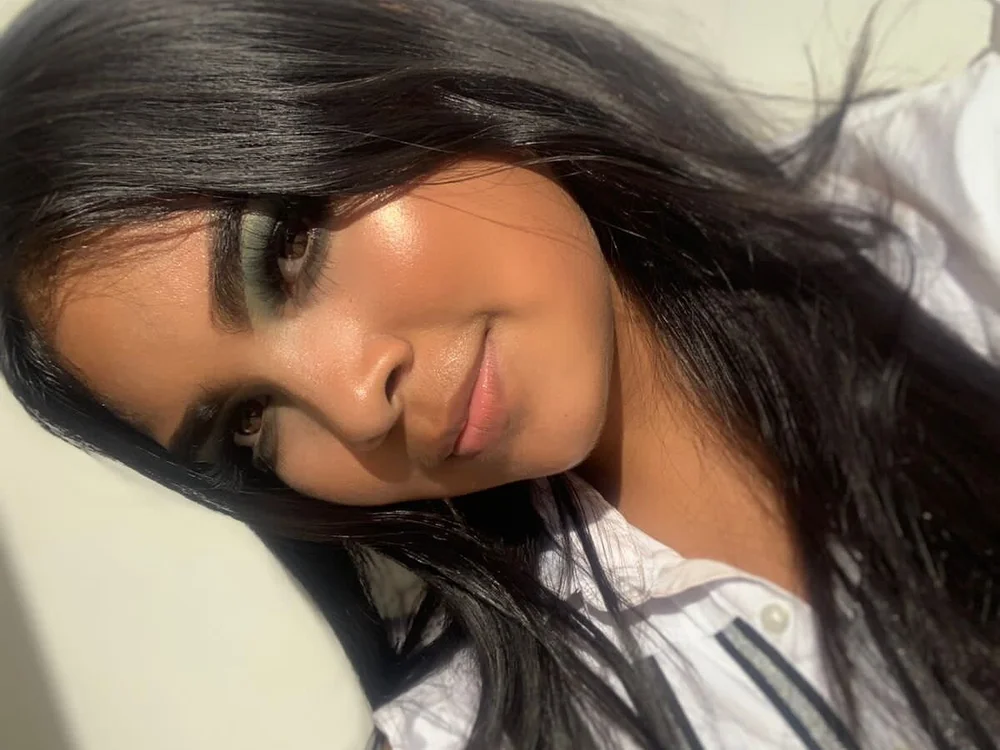 brunetteee's Offline XXX Chat