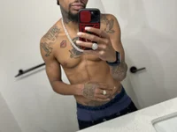 Модель thefreakscomeoutatnight