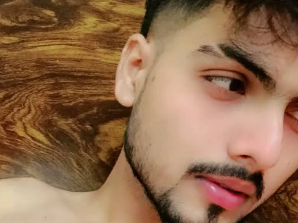 Male025 Chat XXX Ngoại tuyến