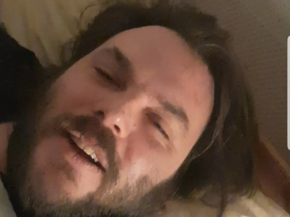 DaddyAlphaForceOne's Offline Chat Room