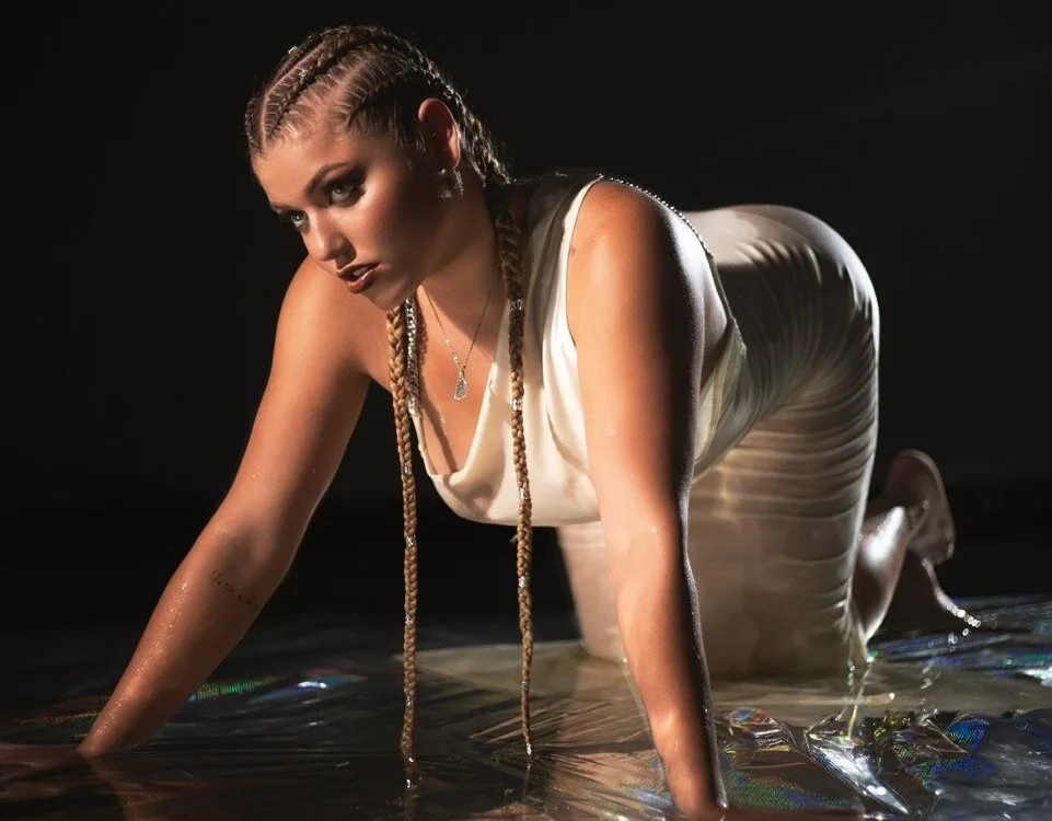 Chat XXX offline de alaia_greyy