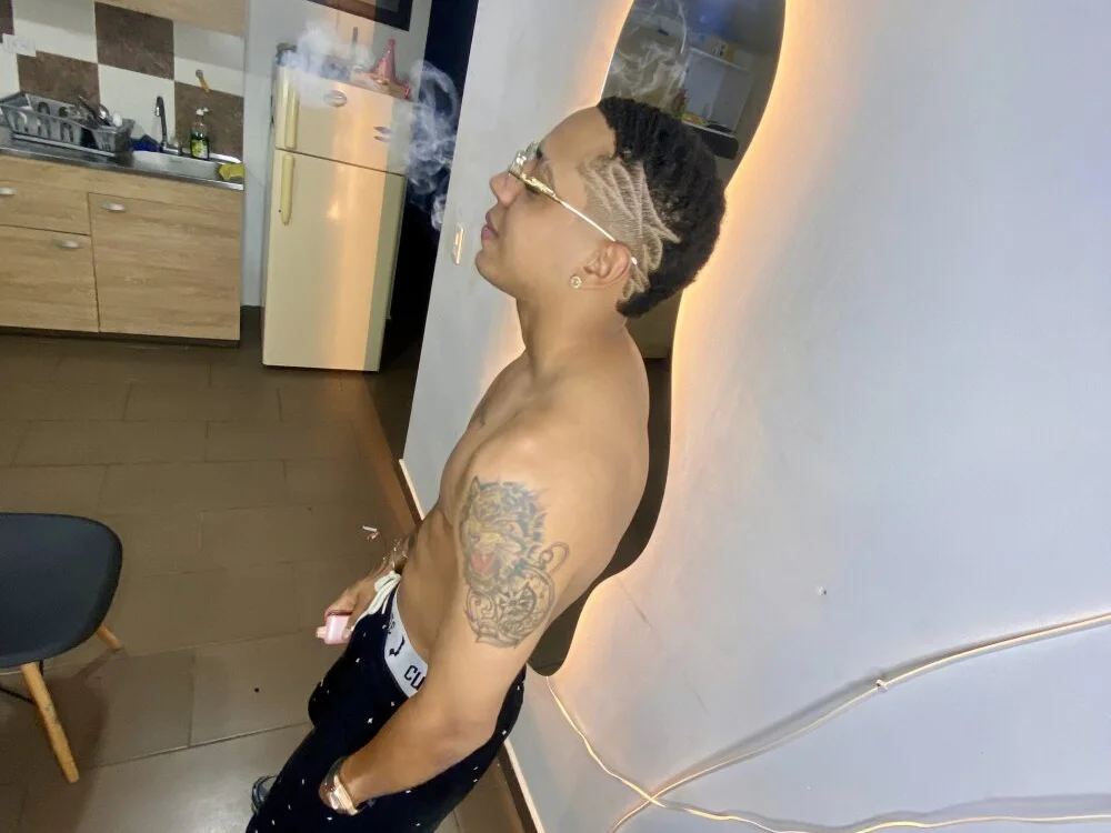 Hotboy0620 – Offline XXX chat