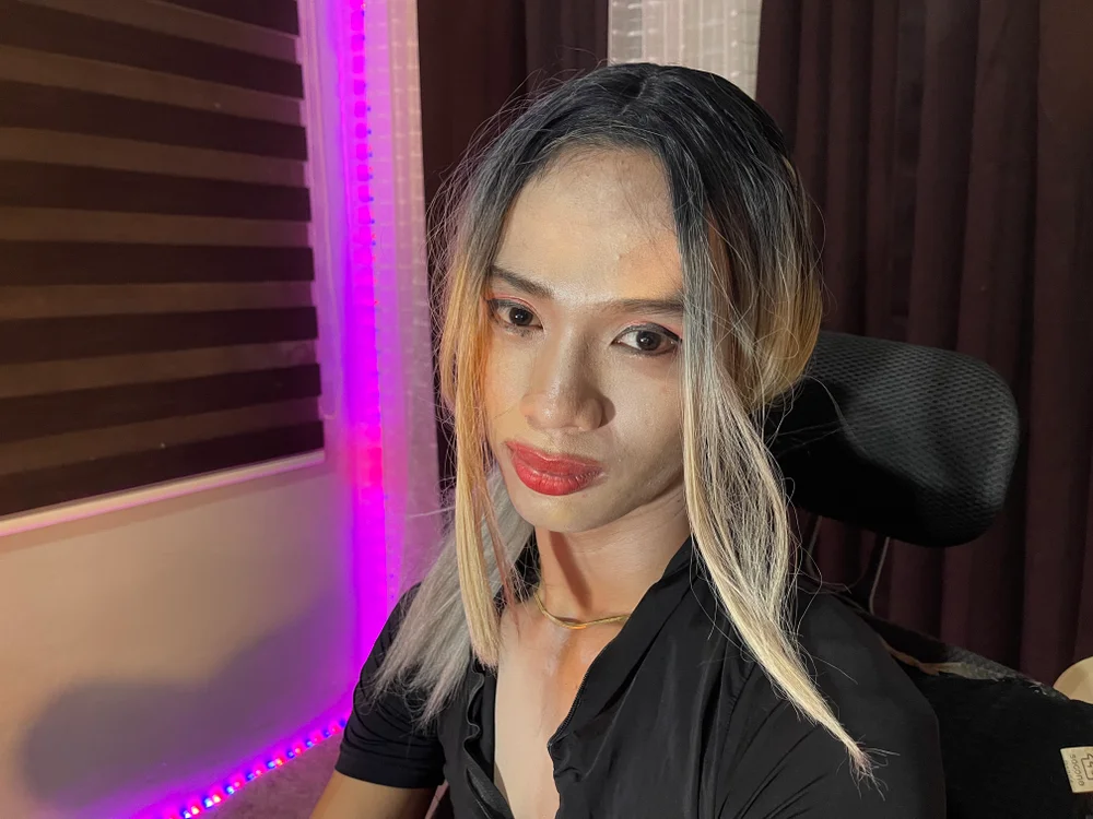yourdreamsweet_ts offline XXX-chat