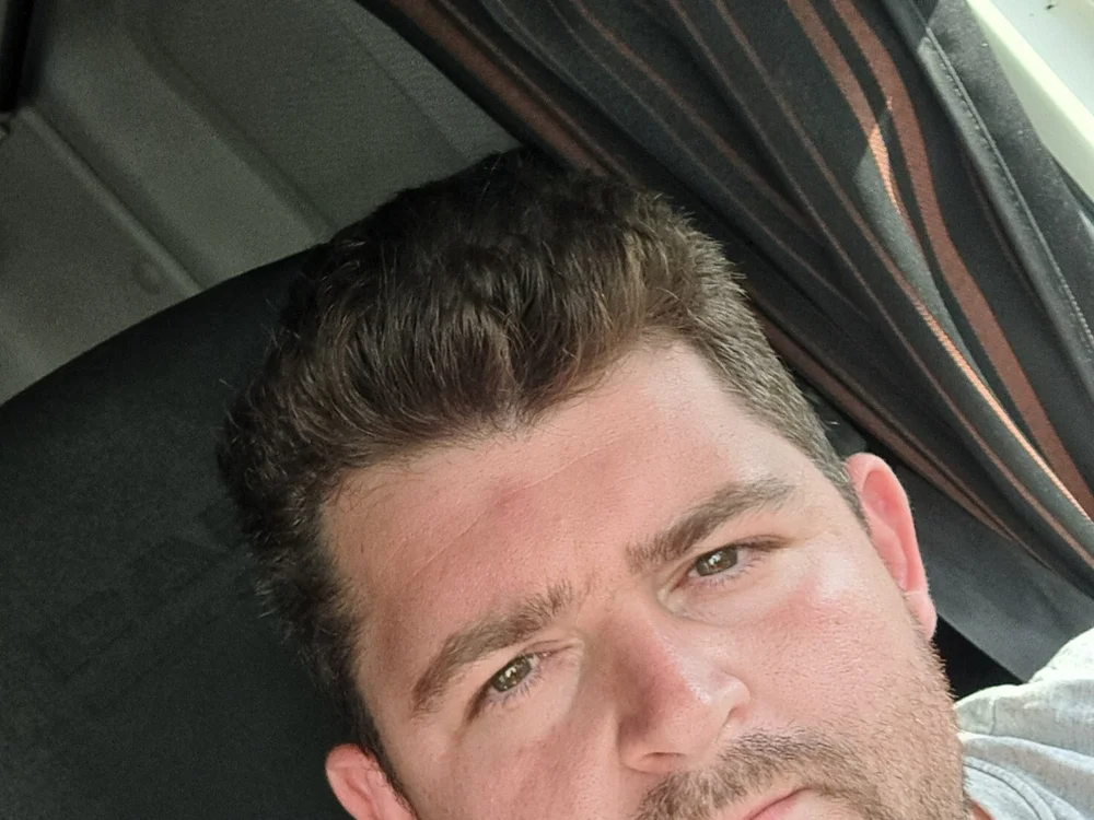 zeckpro12's Offline XXX Chat