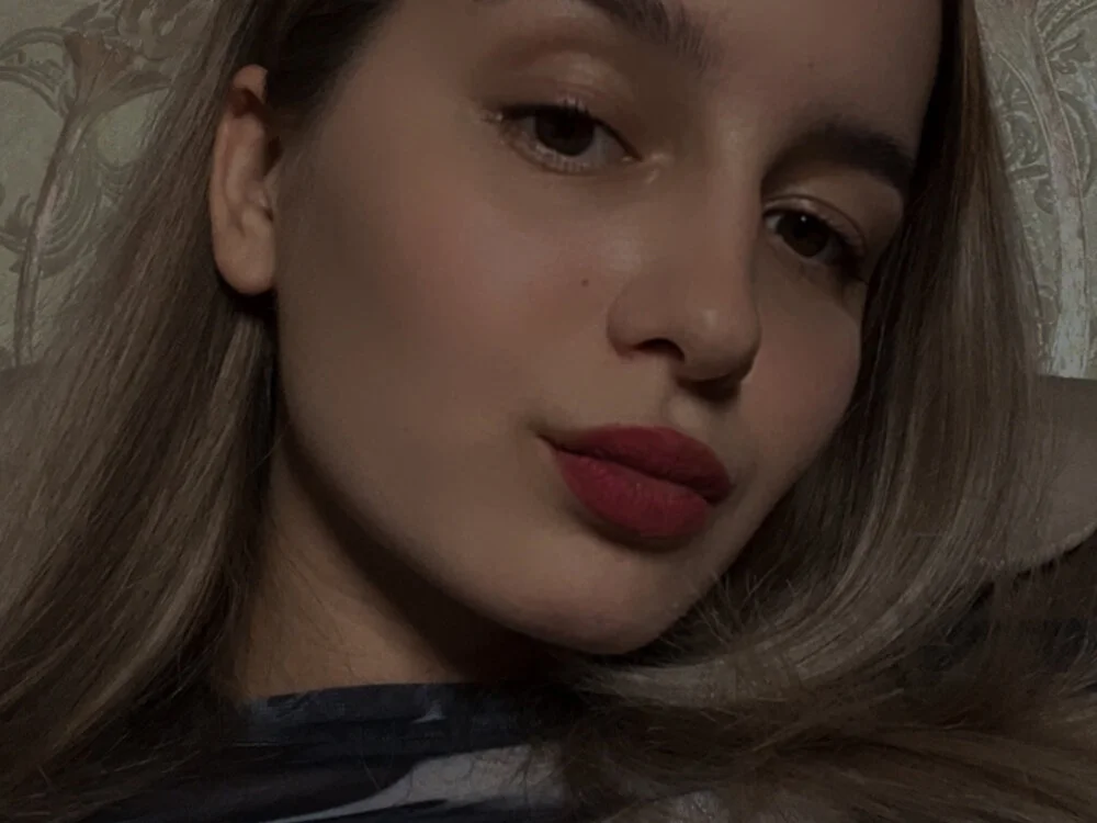 Teresa_Catty Adlı Modelin Çevrimdışı XXX Sohbeti