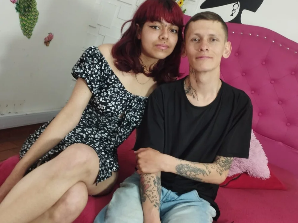 ElectraAndPaul's Offline Chat Room