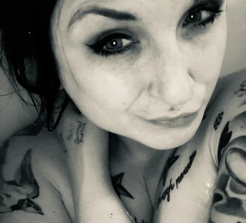 Holyplastic offline XXX-chat