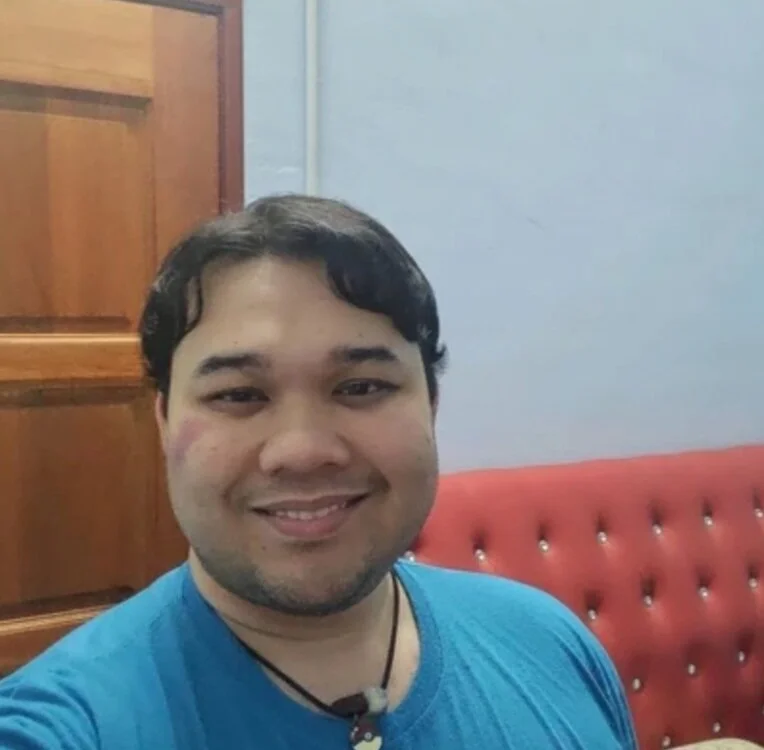 Jayylee96's Offline Chat Room