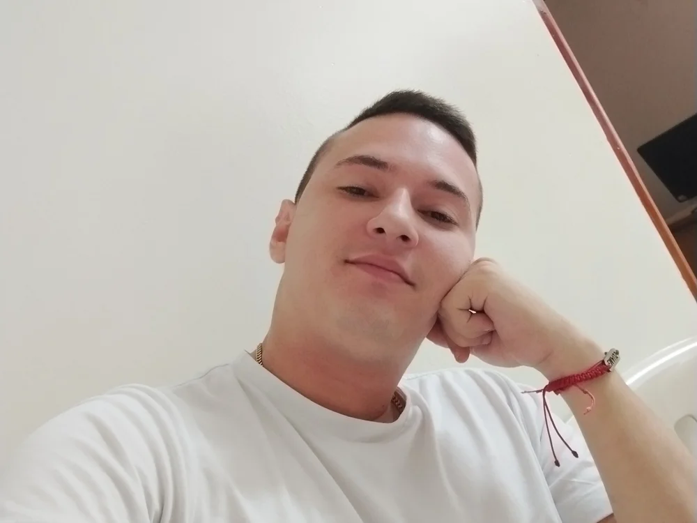ColSex69's Offline Chat Room