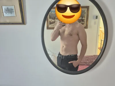 Frenchloverboytoy profile