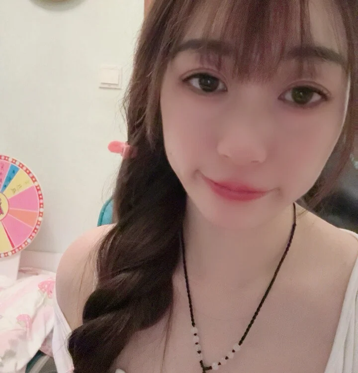 Sweet_PINK0331 離線 XXX 聊天