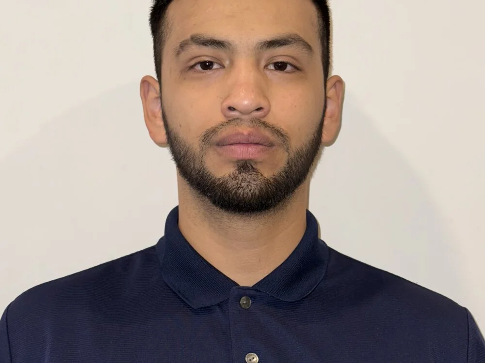 Yinigi 離線 XXX 聊天